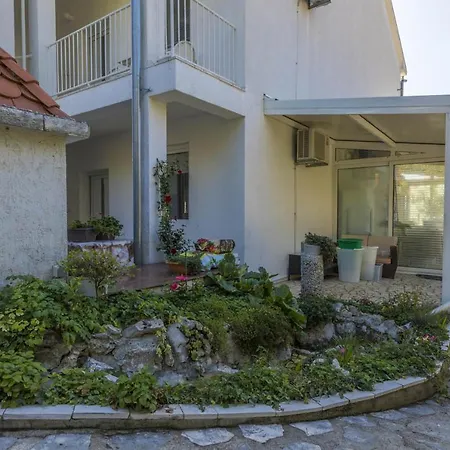 Ivan & Anka Bojko Apartment Selce